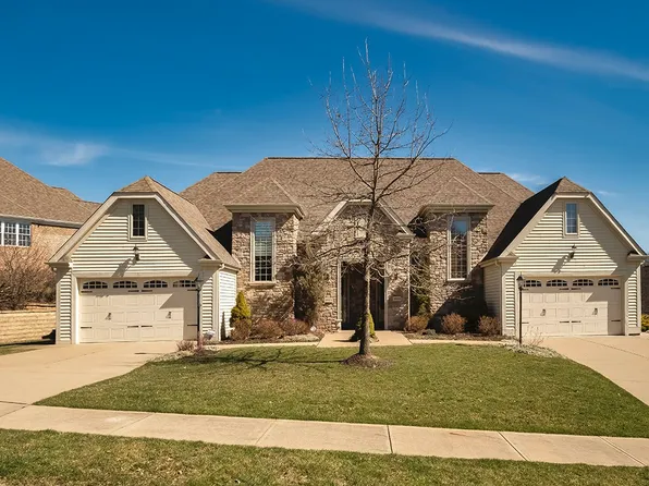 2021 Gables Ct, Mars, PA 16046