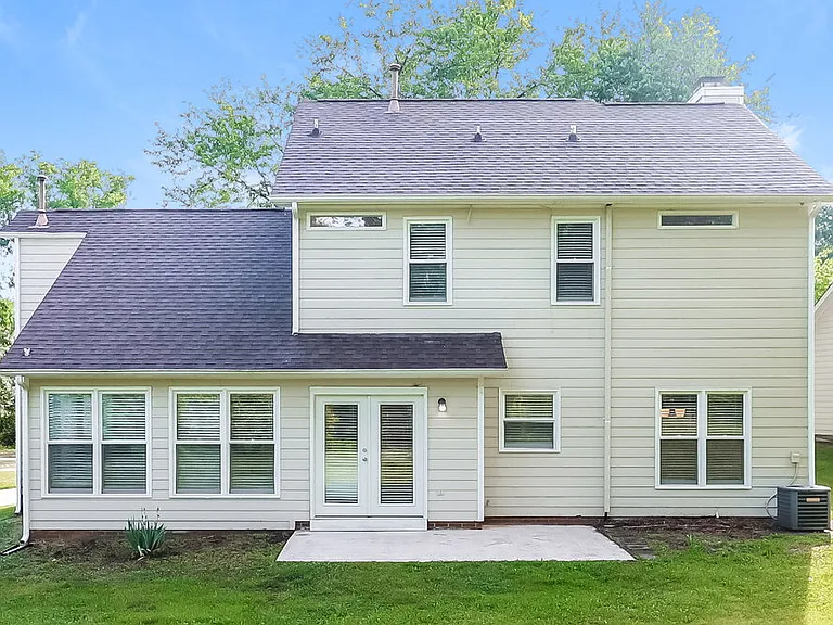 4204 Hounds Run Dr — Photo 17