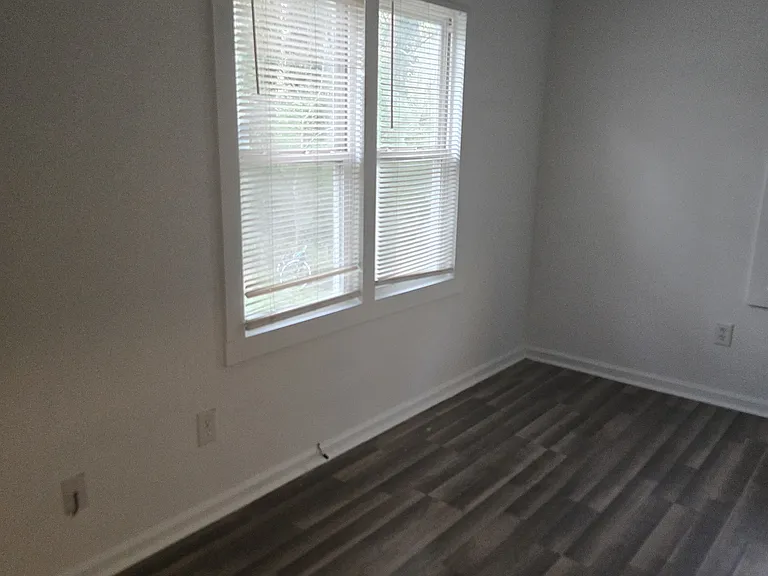 528 E Main St #1 — Photo 7