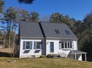 9 Beachwood Rd, Bourne, MA 02532