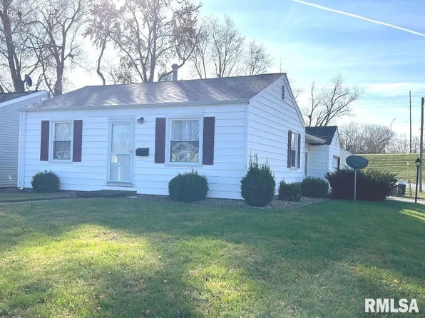 2 Saint James Ct, Springfield, IL 62703