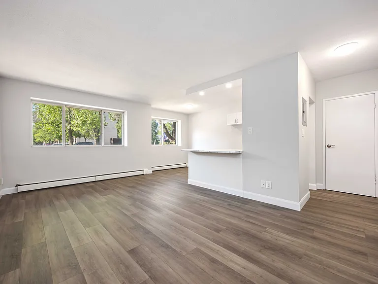 810 Trillium Park — Photo 9