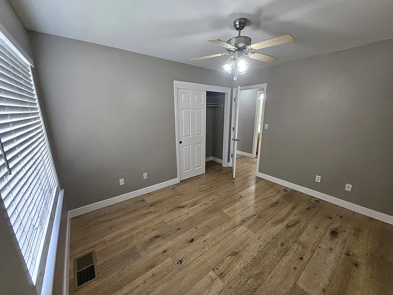 1836 Winding River Ct — Photo 45