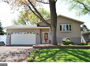 10012 Monticello Ln N, Maple Grove, MN 55369