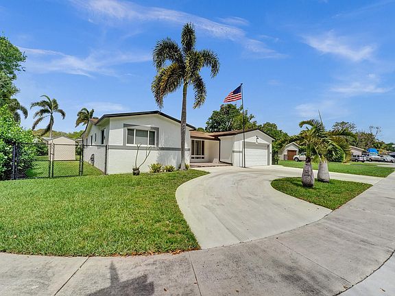 2nd image of 8851 SW 49th Place
