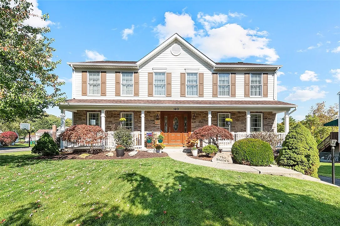 1461 Bristol Dr photo 1