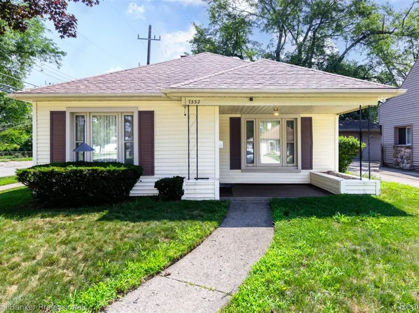 7332 N Vernon St, Dearborn Heights, MI 48127
