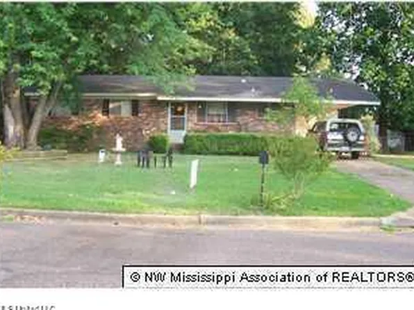 110 Melody Ln, Senatobia, MS 38668