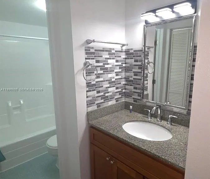2350 NE 135th St #1402 — Photo 12