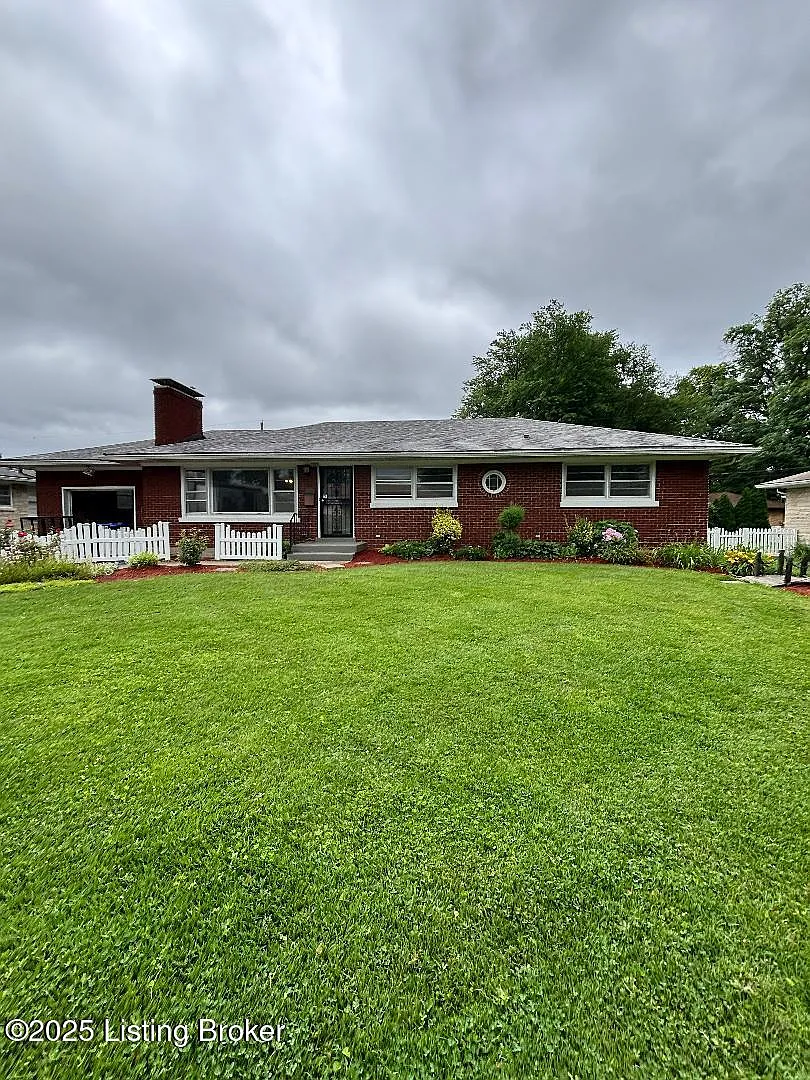 2707 Sharon Way photo 1