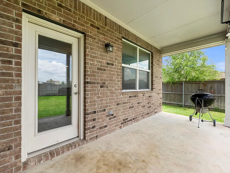 13900 McArthur Dr — Photo 27