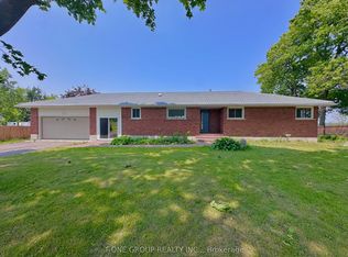 1724 County Road 3 Rd, Prince Edward County, ON K0K 1L0