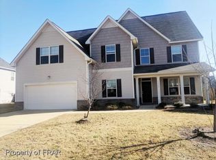 5645 Kirkstall Dr, Hope Mills, NC 28348