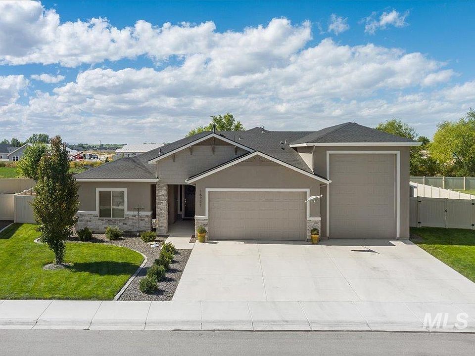 1st image of 16721 London Park Pl