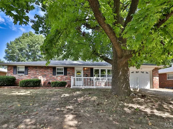 907 Pennsylvania St, Collinsville, IL 62234