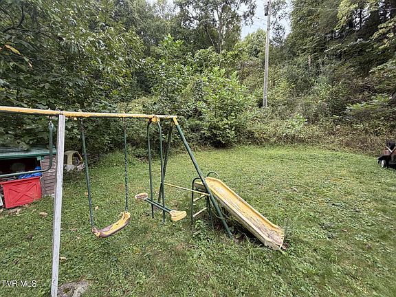 5th image of 9525 Donald Branch Rd