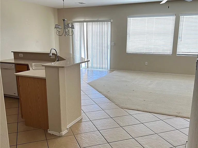 2381 Ecliptic St #0 — Photo 4
