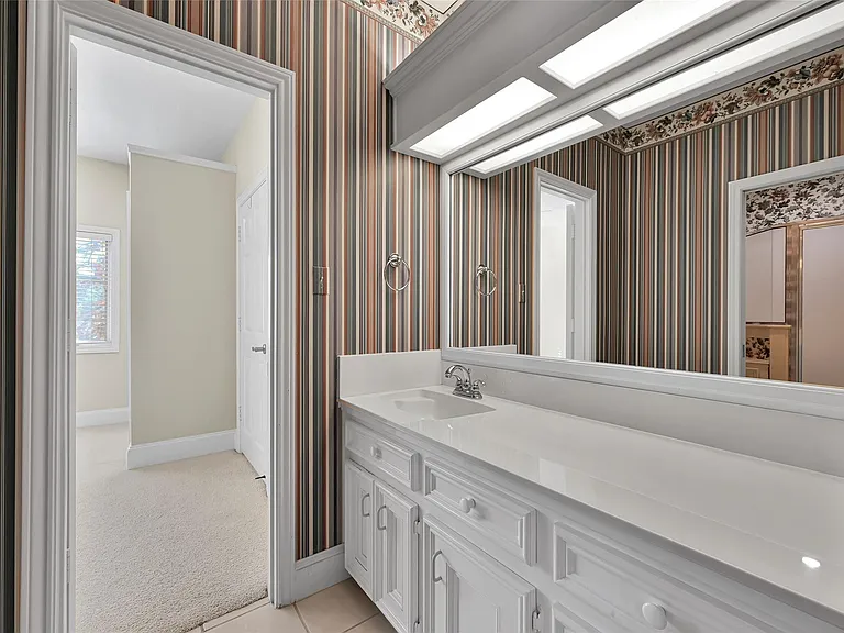 28 Waters Edge St — Photo 16