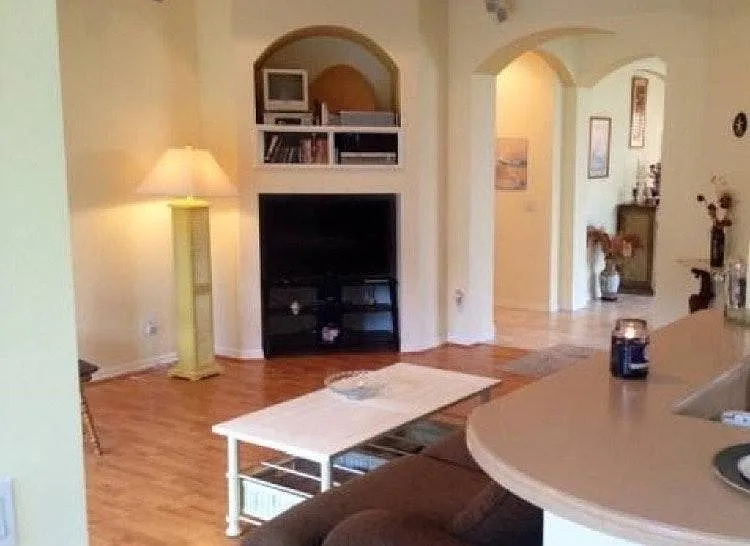 1357 Thornapple Dr — Photo 10