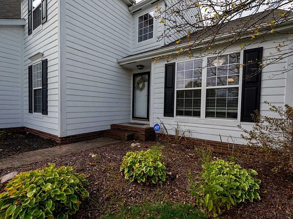 4th image of 5541 Royal Dublin Dr