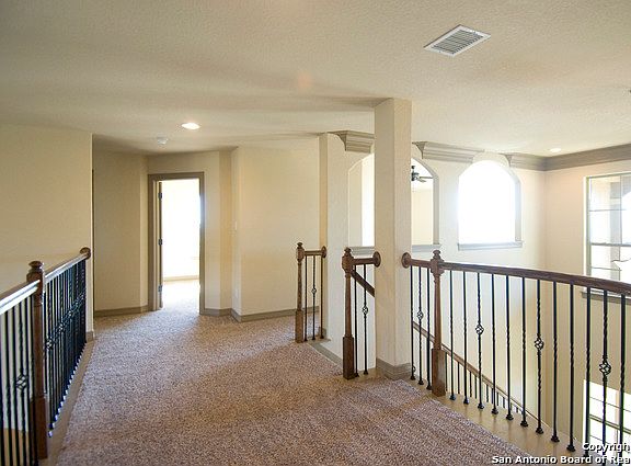 4th image of 16018 Tivoli Meadow