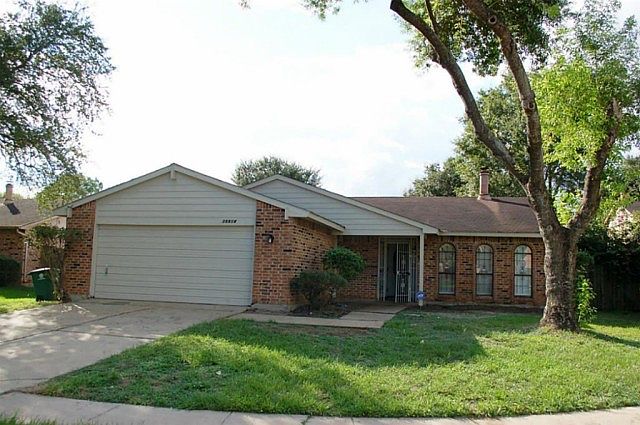 1st image of 15514 Summer Briar Ct