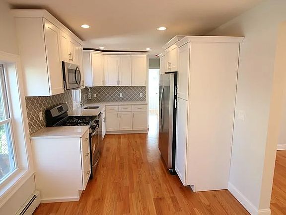2nd image of 147 Springvale Ave #2