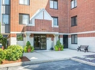 100 Ledgewood Dr APT 219, Stoneham, MA 02180