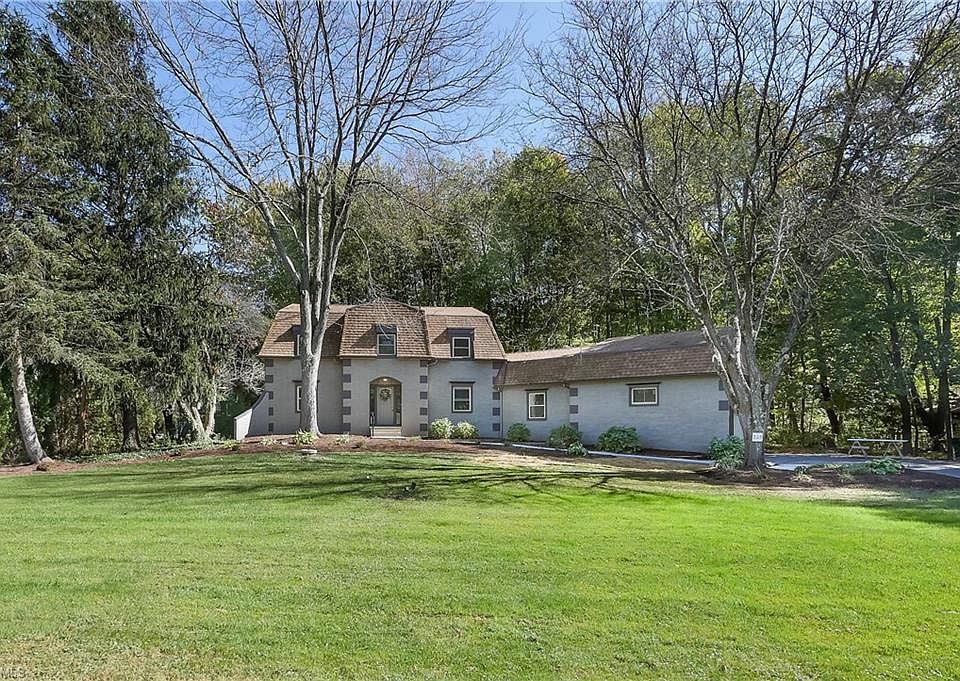 1st image of 335 Retreat Dr