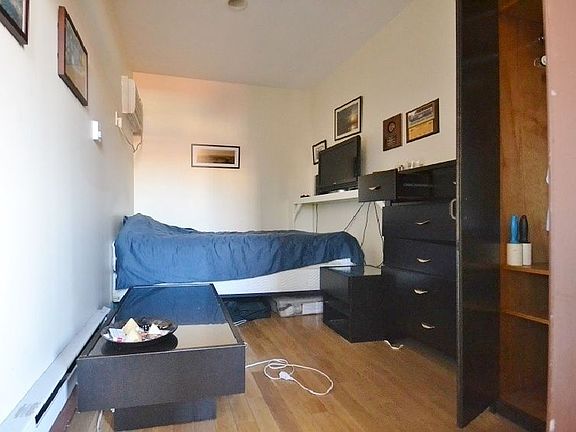 5th image of 536 E 6th St APT 7