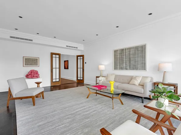 1220 Park Avenue image 4 of 18