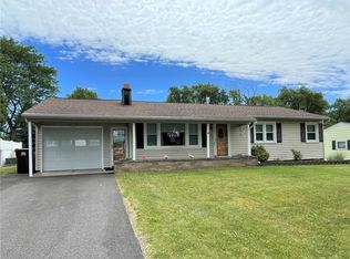 52 Orchard Hills Dr, Spencerport, NY 14559