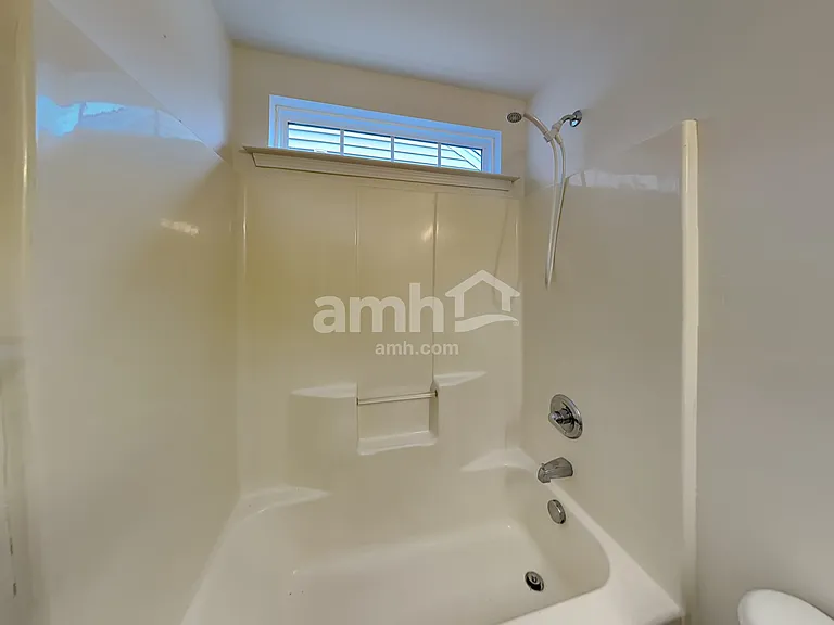 5116 Abercromby St — Photo 20