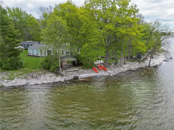 27761 Baird Point Dr, Cape Vincent, NY 13618