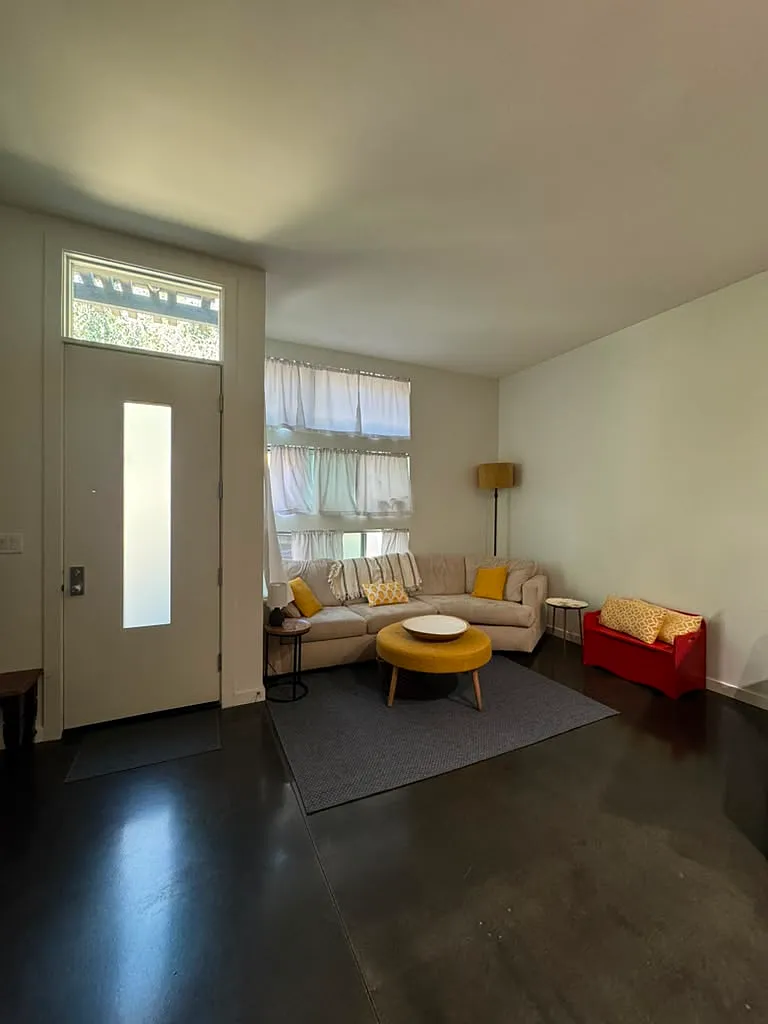 1 bed, 965 sqft, $3,100 — Photo 3