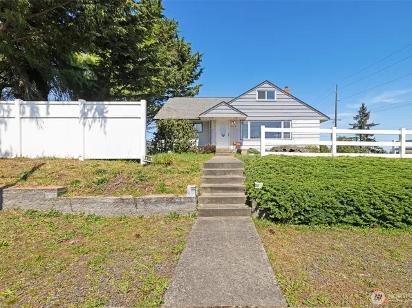 905 W 11th Street, Port Angeles, WA 98363