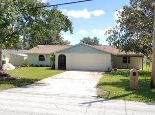 18317 Hanna Rd, Lutz, FL 33549