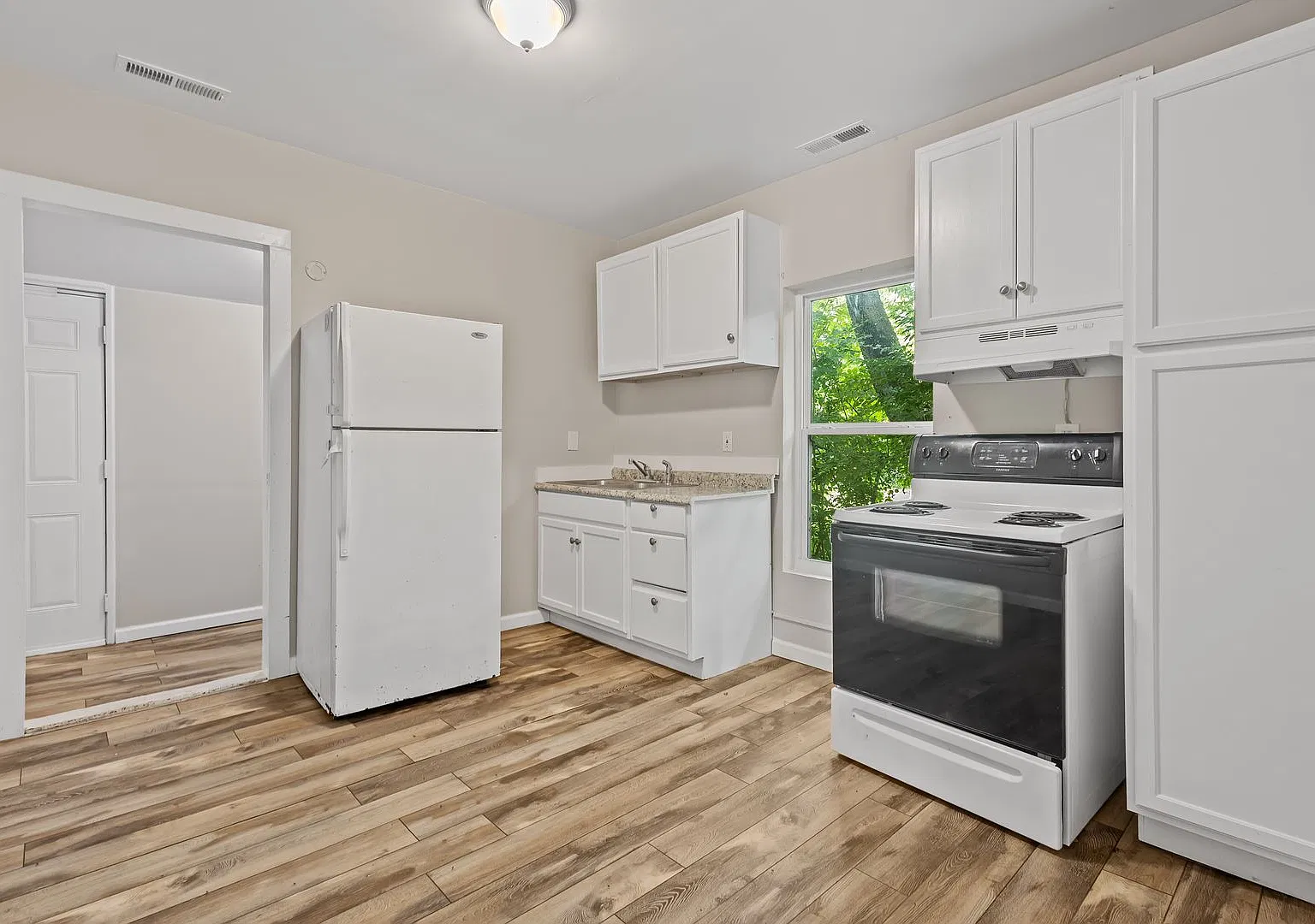 2 Bedroom Veedersburg Home — Photo 3