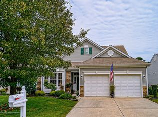 37 Strathmere St, Waretown, NJ 08758