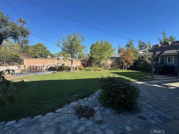 4th image of 683 Pacific Ct #7
