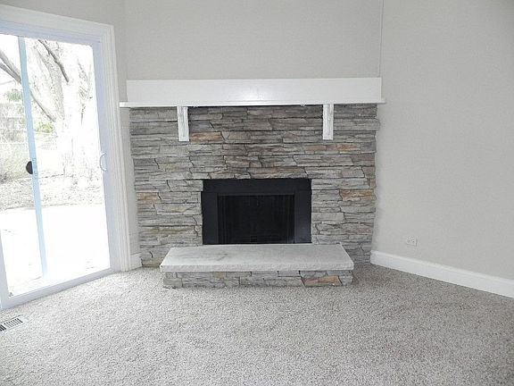 4th image of 355 Pebble Creek Dr
