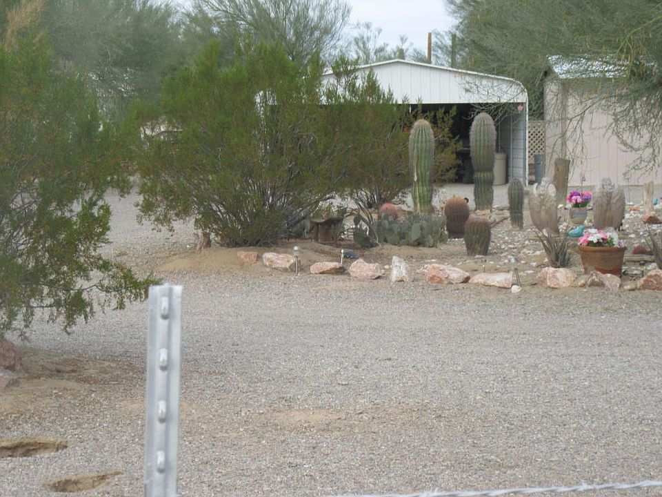 1st image of 182 W Saguaro Ln