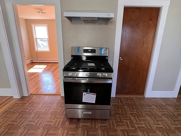 2 Park St #3 — Photo 11