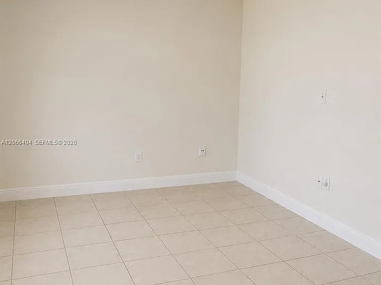 3659 SW 99th Ave #7 — Photo 4