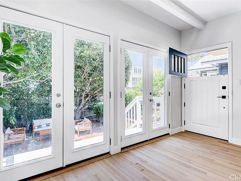 216 Monterey Blvd — Photo 2