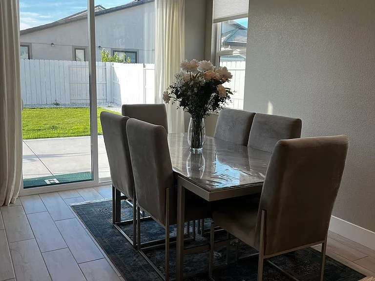 Radiance Ln — Photo 25