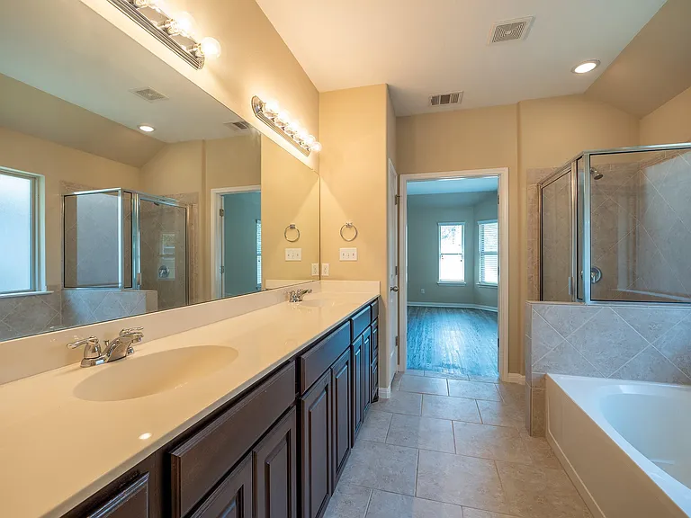 9509 Sydney Marilyn Ln — Photo 20