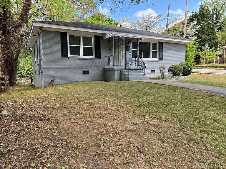 1201 Westview Dr SW — Photo 3