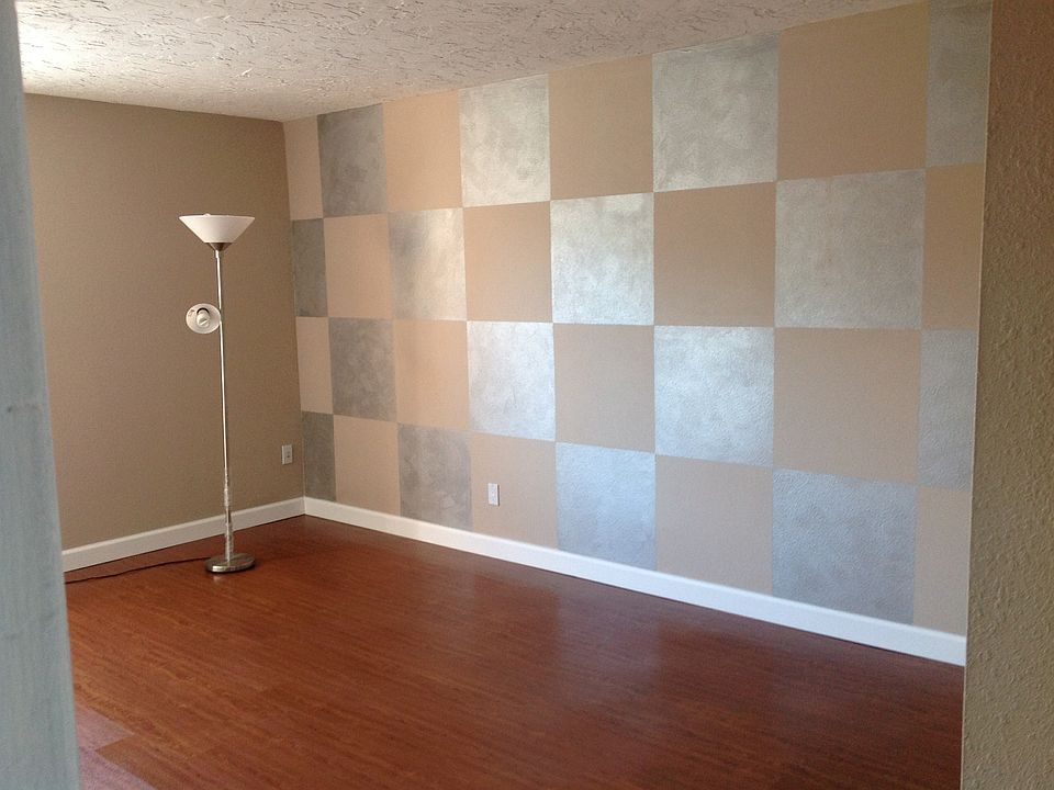 Master bed walltreatment