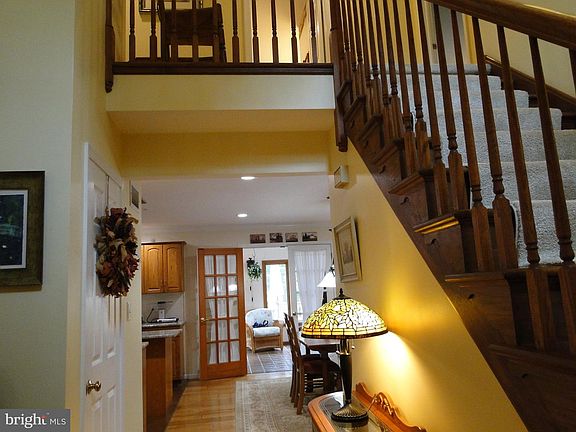 4th image of 2160 Hillcrest Rd